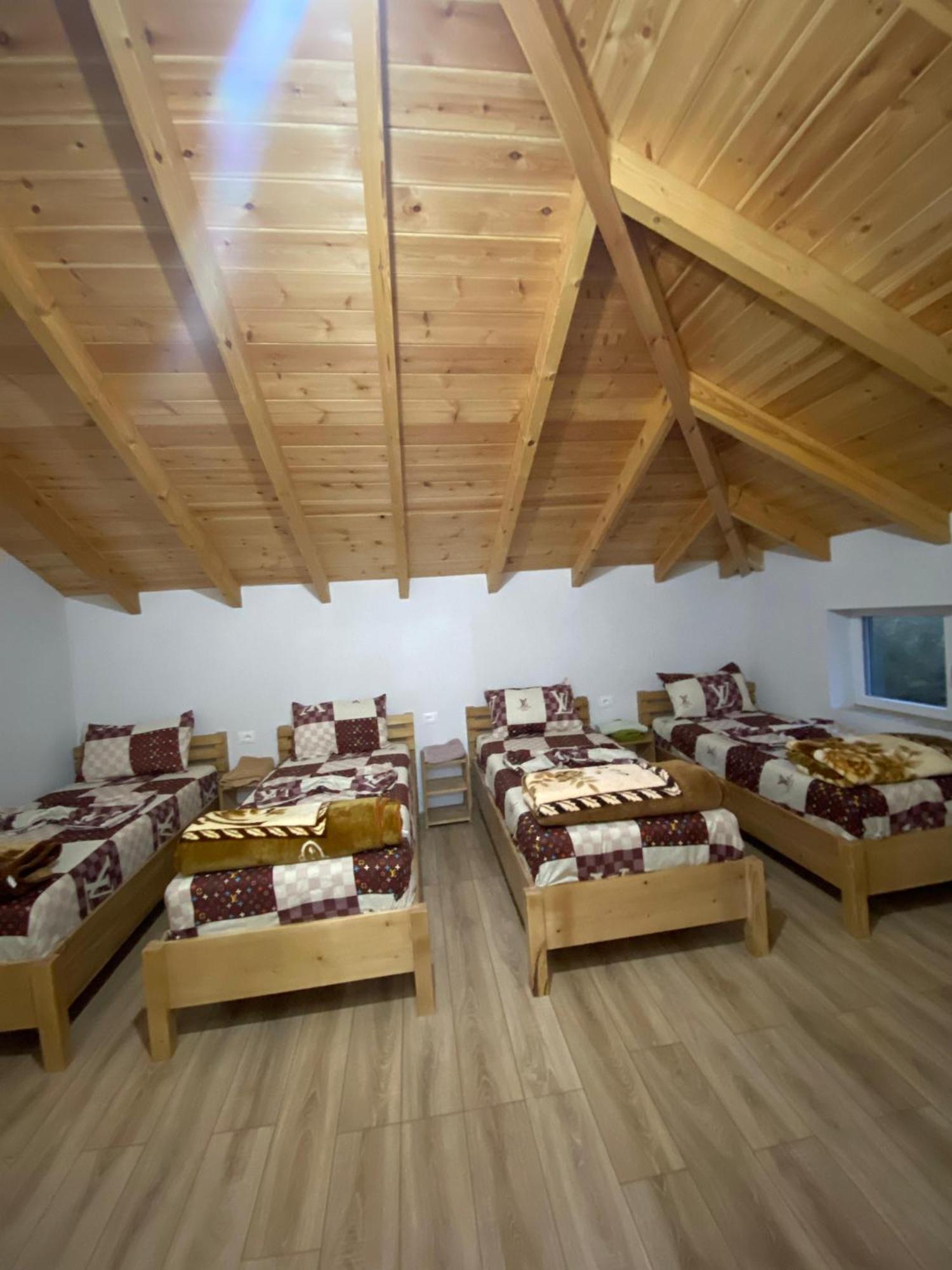 Guest House Korabi Ceren Bagian luar foto