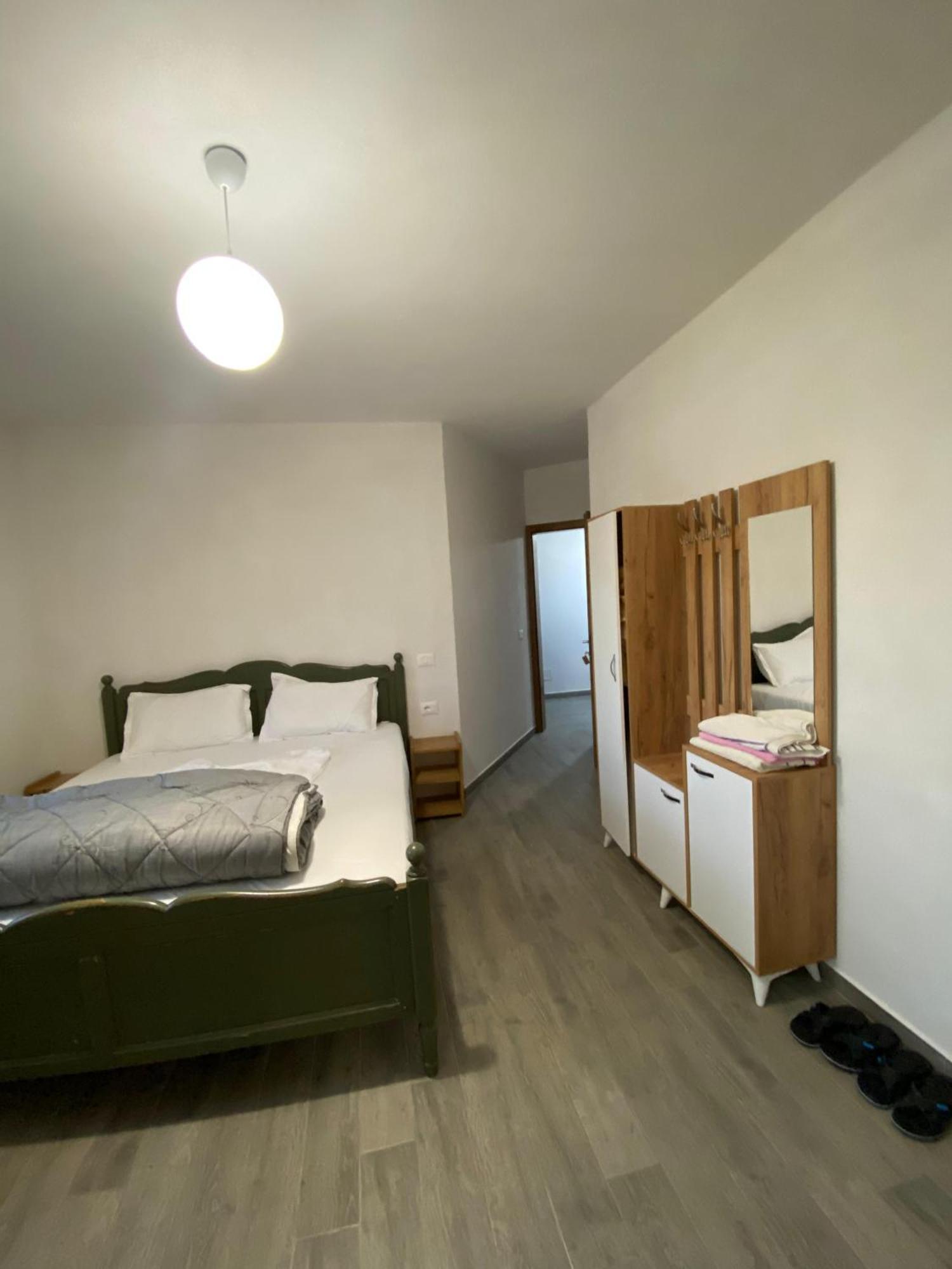 Guest House Korabi Ceren Bagian luar foto